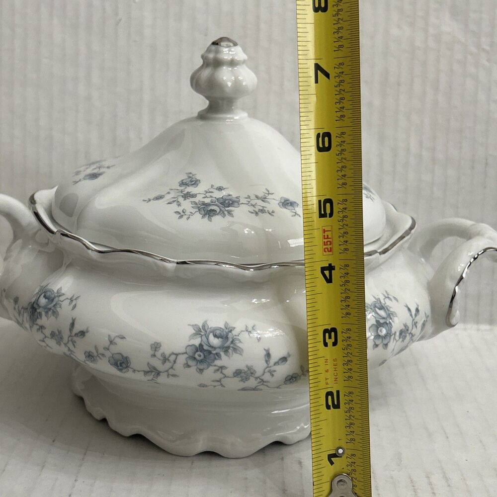 Vintage Johann Haviland “Blue Garland” Covered Vegetable Bowl or Casserole Dish - Picture 6 of 16